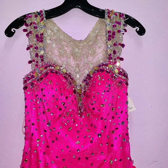 New With Tags! Stunning pink sequin gown! REGAL! - Picture 4 of 8